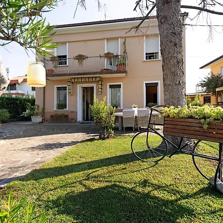 Les Amis Di Peschiera Apartment *
